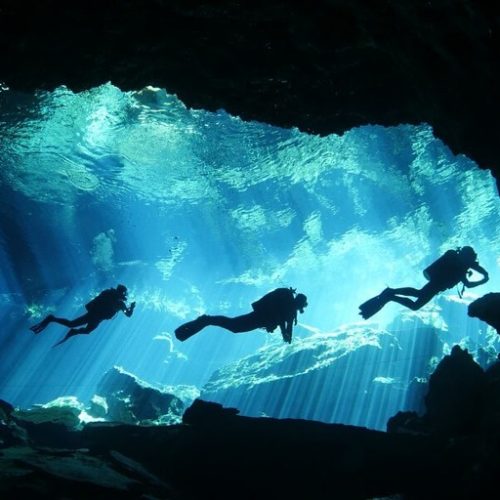 Cenote dive
